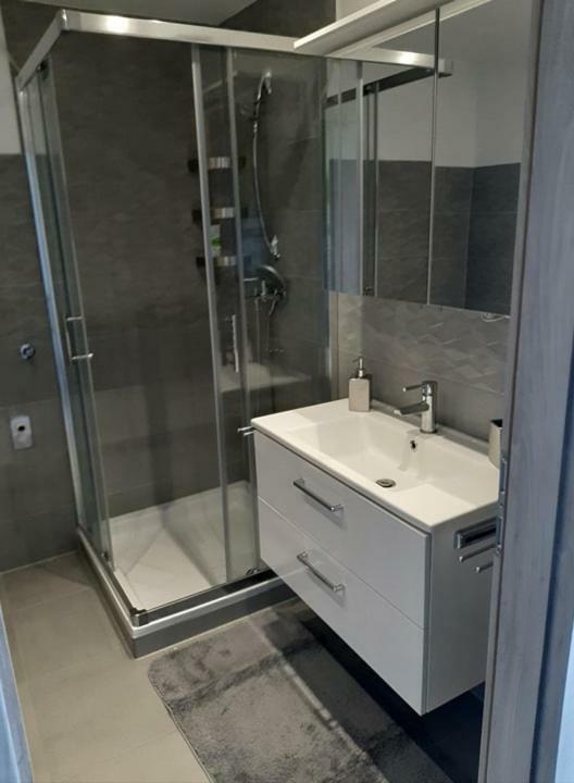 Zoe Apartment Марібор Екстер'єр фото