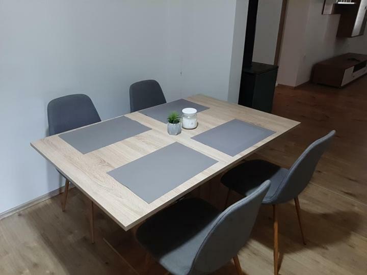 Zoe Apartment Марібор Екстер'єр фото